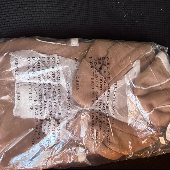 Brown winter one piece winter jacket for Baby’s. - Picture 3 of 4